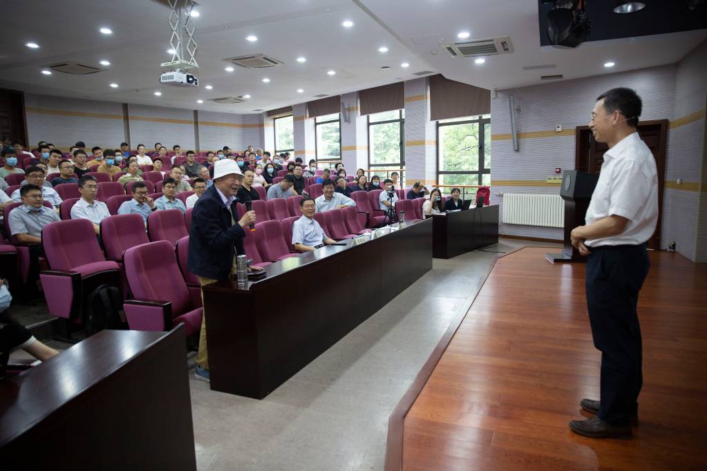 郑泉水院士做客“大工讲坛” 分享高校人才培养和源头创新技术的思考