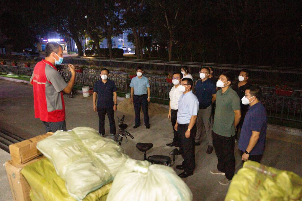 2022.09.12 校领导调研督查校内商业网点疫情防控工作落实情况 (1).jpg
