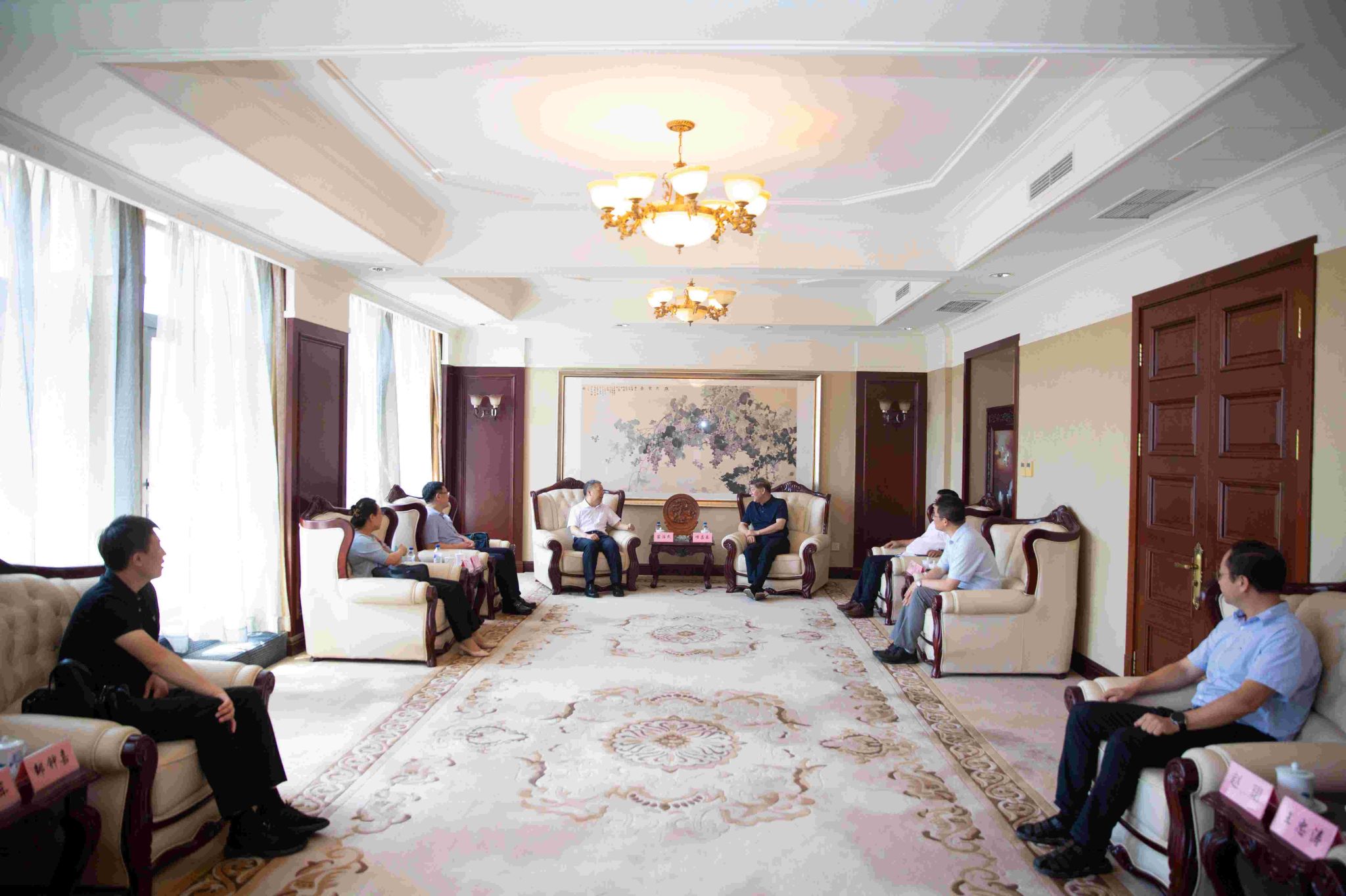 2022.08.17 项昌乐书记会见辽宁省工信厅厅长苗治民一行.jpg