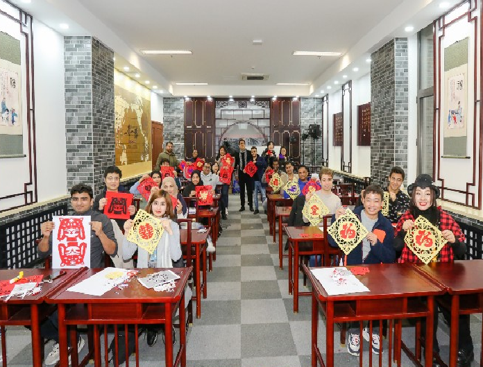 【回望奋进路】奋发有为强校有我 努力开创国际教育事业新局面 (1).png